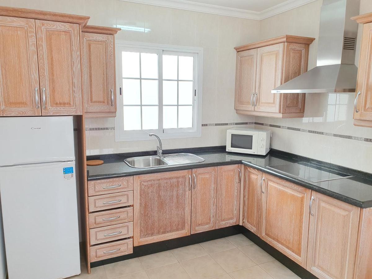 Apartamentos Graciosamar Калета де Себо Екстериор снимка